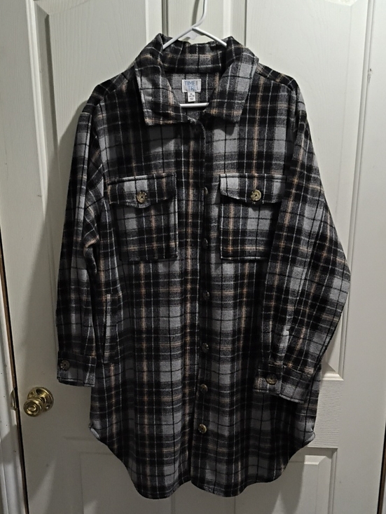 Time and Tru Jackets & Blazers - Time and Tru Black and Gray Plaid Shacket